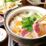 写真は「馬ヒレステーキ」。ヘルシーで牛肉とは全く違う美味しさをご堪能頂けます。※ご予約のみ提供しております。ご予約の際にはヒトサラを見たとお伝え頂けるとスムーズです。