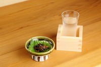 栄養分が豊富で、酒のつまみ・ごはんのお供に最高。長野県外ではとても珍重されています。