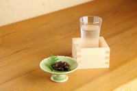 油で炒め、醤油・みりん・砂糖で味付けしたものです。貴重な珍味となりつつあります。