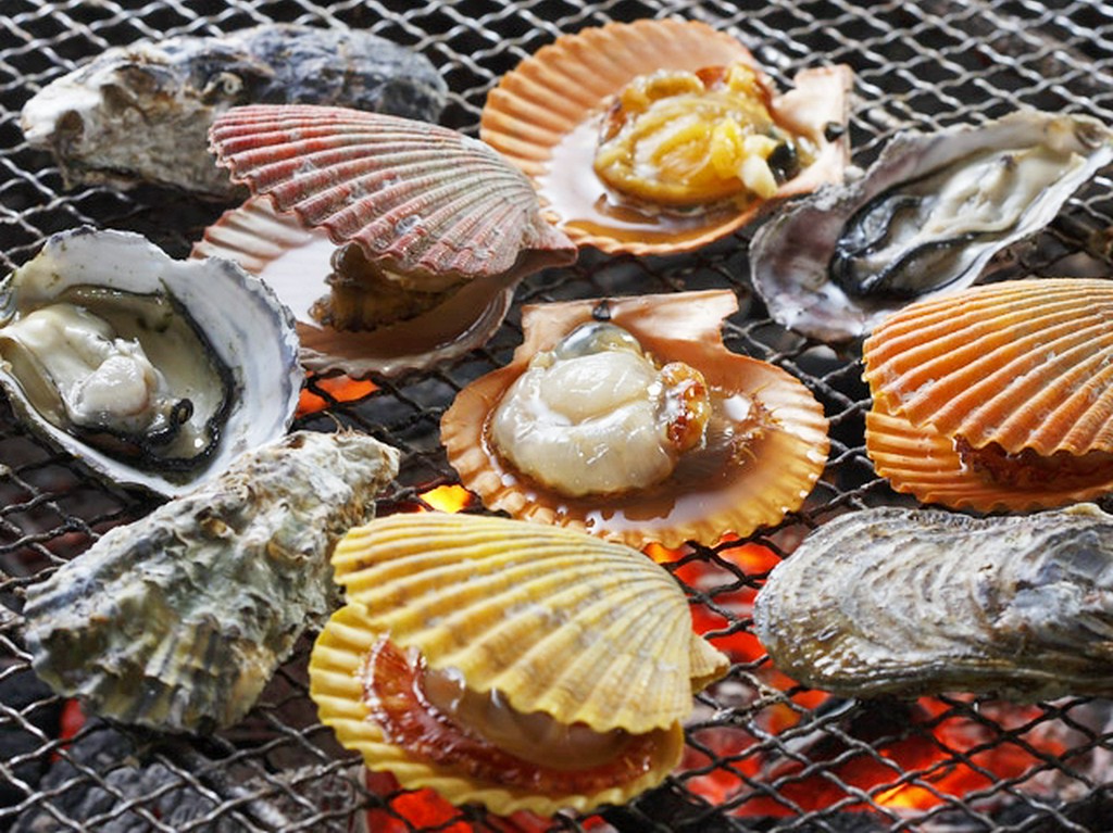 今宵は食べ放題で、貝焼きパーティ
