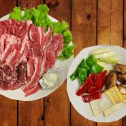 ご予約していただいたグループ内に貝が苦手な方やアレルギーの方がおられる場合、食べ放題ではありませんが、焼肉をお出しする事もできます。
ご予約の際に、お気軽にお問合せください。