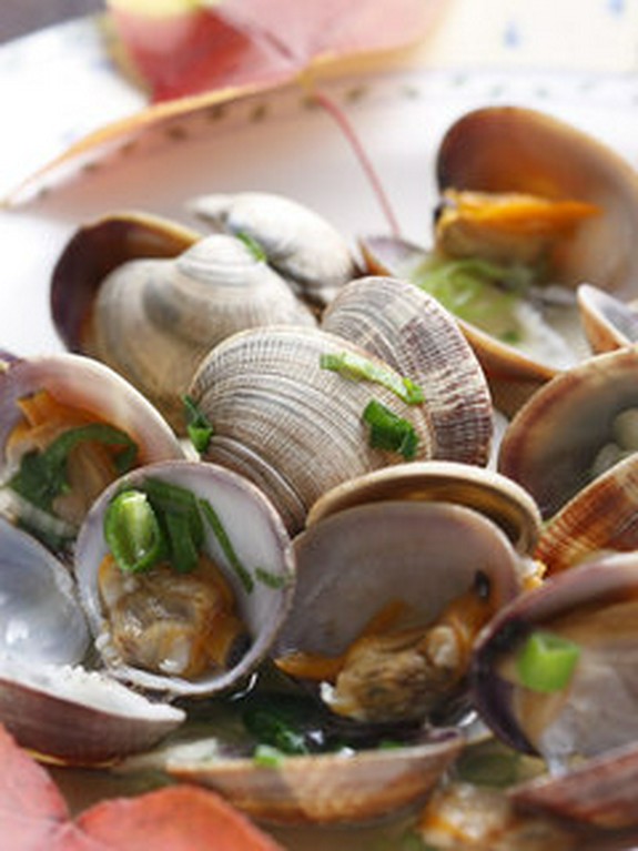 新鮮そのものアサリ酒蒸し