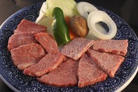 （上ロース・上カルビ・焼野菜・ライス・スープ又は味噌汁・サラダ・香の物・デザート）
