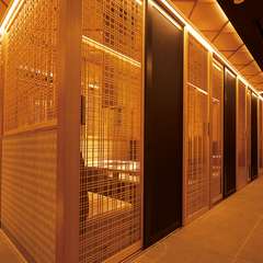 贅沢な大人デートを楽しめる、和モダンでシックな雰囲気