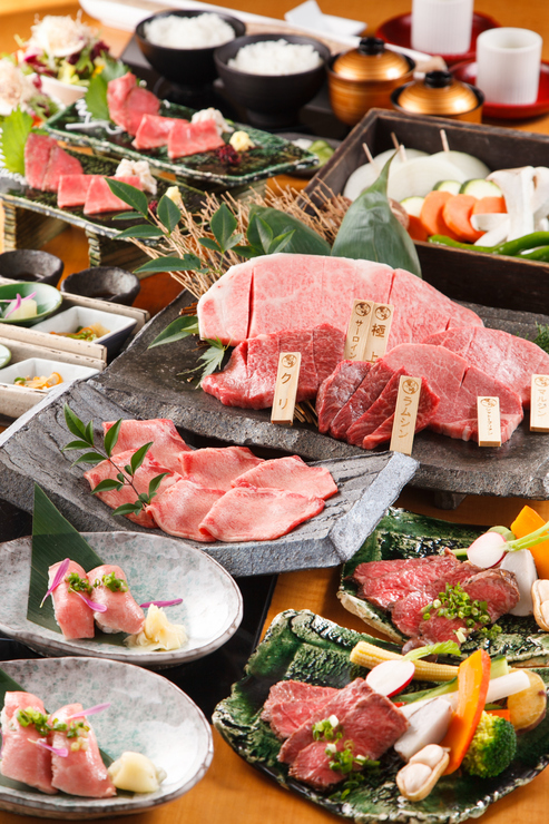 Classic charcoal grilled "Hida Beef "Saitobi""