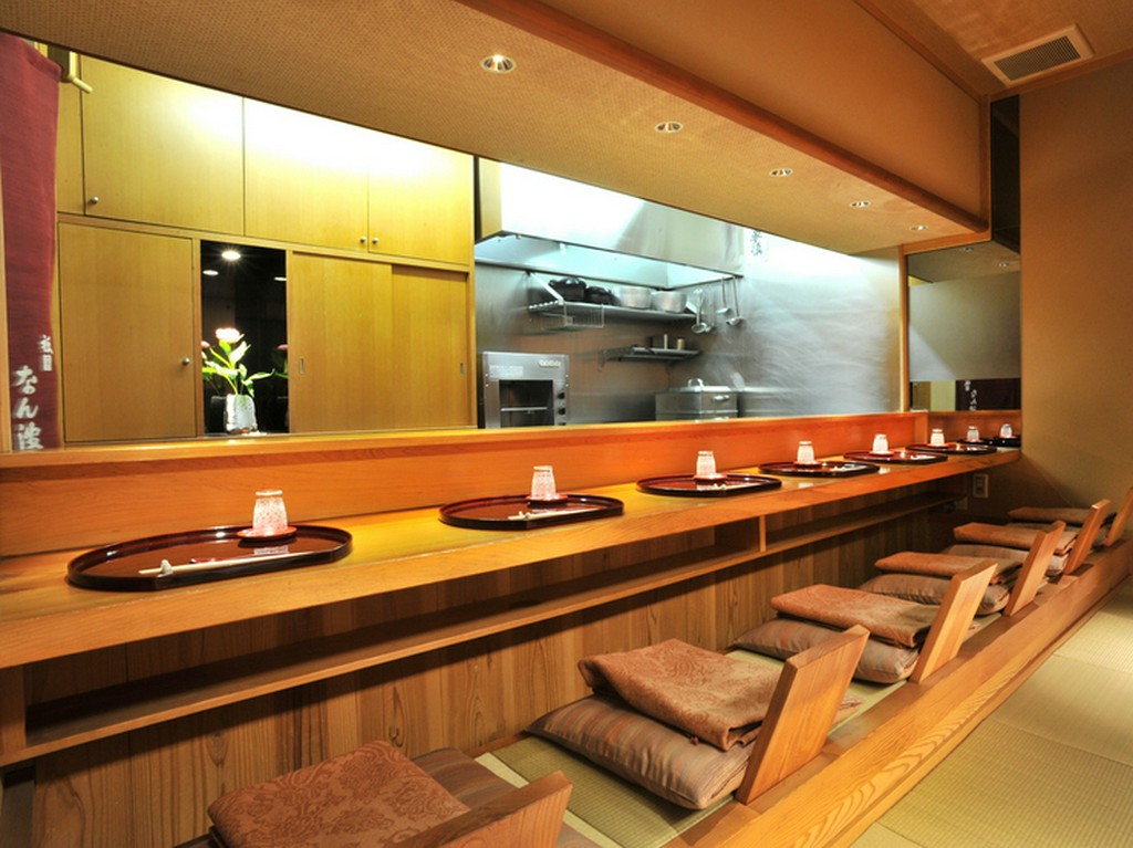 「一見さん」も歓迎、お一人様も気兼ねなく　