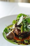 旬の「海の幸、山の幸」を自然派フランス料理のコース仕立てでお楽しみください。