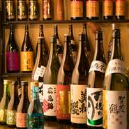 広島の地酒を中心に、種類豊富なラインナップで楽しめる