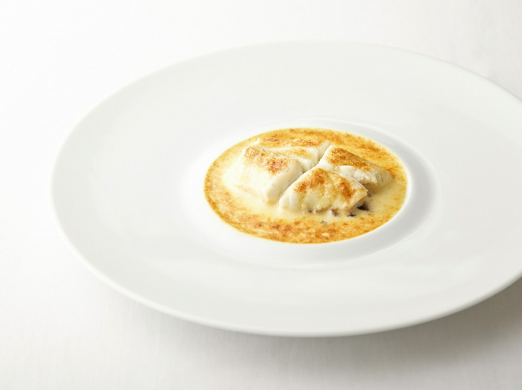 美味しさの本質を和歌山の食材で表現した『和歌山産白身魚のシャンパン煮』
