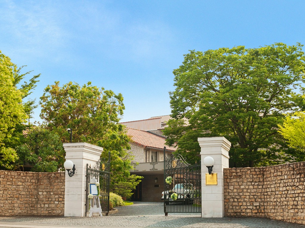 南フランスをイメージした石造りの建物