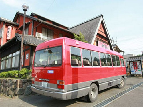 送迎バスあり（有料）