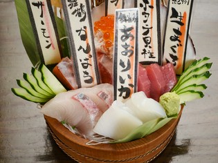 産地直送の厳選素材が大好評、鮮度抜群『刺身の盛り合わせ』