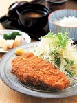 一番人気の「ロースかつ定食」（120g）