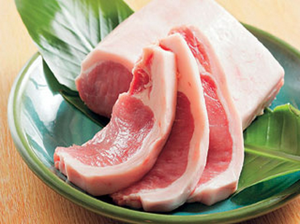 飼育者との確かな信頼関係で仕入れる、新鮮で安全なもちぶた