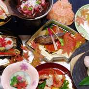 懐石料理お一人様4000円より各種鍋料理（てっちり　くえちり　すっぽん他）一品料理ご用意いたしております