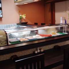 落ち着けるカウンター席