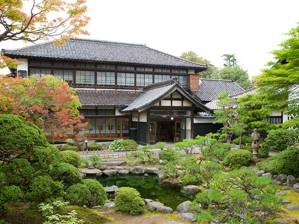 大正年間に建築された建物。