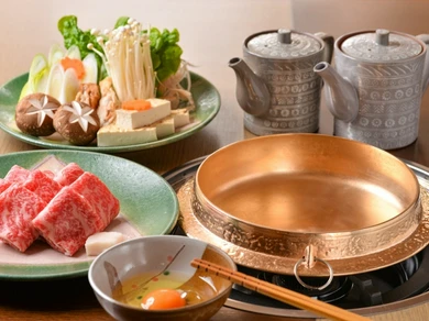 吉亭オリジナル調理のすき焼き基本コース