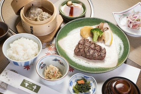 ●昼の膳　牛づくし（ごはんセット付き）