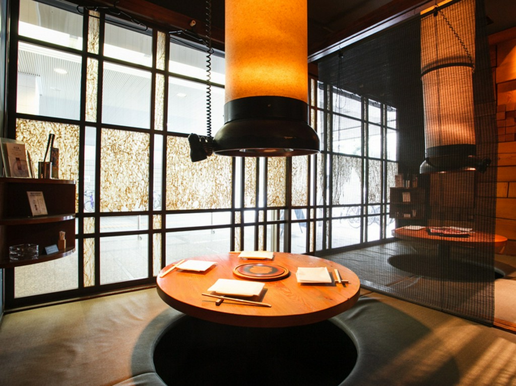 お洒落な雰囲気の半個室は、2名から22名まで対応可能