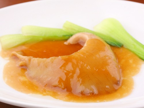 中華に来たら、やっぱり食べたい「フカヒレの姿煮」