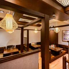 セパレートされたBOX席をはじめ、個室も各種ご用意。