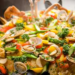 ムール貝と渡り蟹の直火炊きパエリヤ　イビサ風