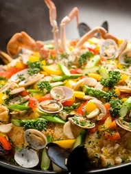 ムール貝と渡り蟹の直火炊きパエリヤ　イビサ風