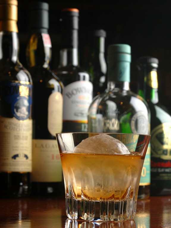 シングルモルトウィスキー（アイラモルト）