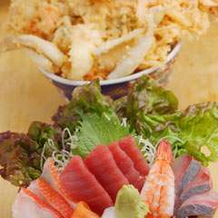 ボリュームたっぷりの丼ランチも！　500円～