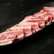 アメリカ産の最上級のカルビ。和牛とはまた一味違う美味しさです。