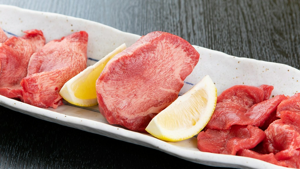 薄切りと厚切り、2つの食感『牛舌づくし（2～3人用）』