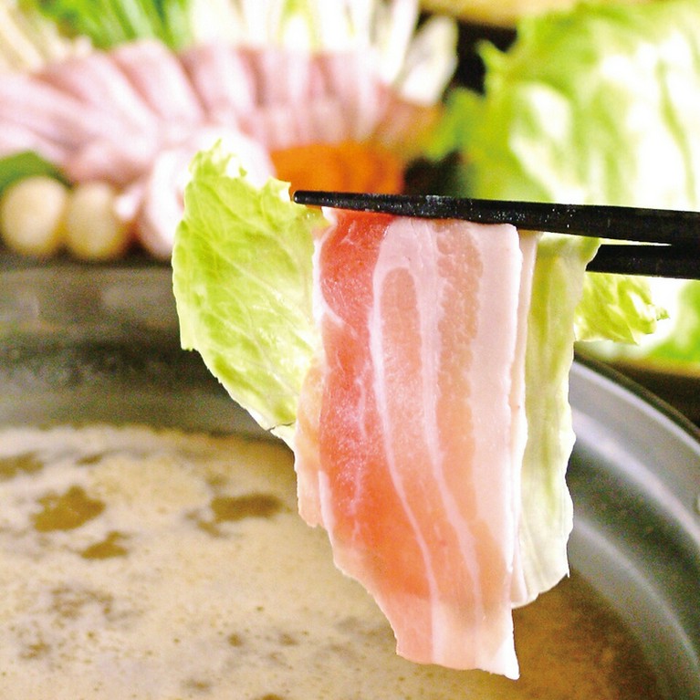 天王名物レタスしゃぶしゃぶ。定番もつ鍋・水炊き!!宴会にも◎