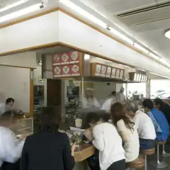 いつも地元の方～遠方の方にまで愛されています