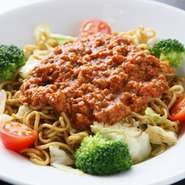 山梨県中央市情熱トマト王国から生まれた中央市の中央市だけのご当地グルメを是非ご賞味ください。