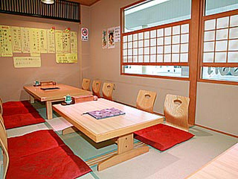 個室もございますので14名様までの御宴会のご用意できます。