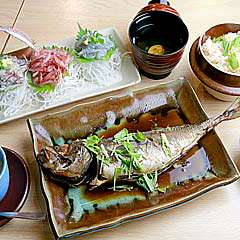 あじ定食　2100円