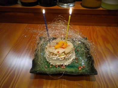 お誕生日のお客様に手作り誕生日ケーキプレゼント