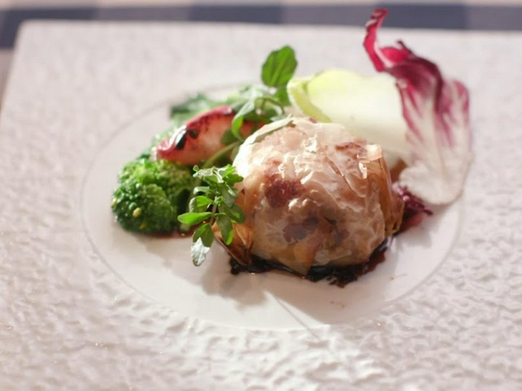 牛ほほ肉とりんごのパートフィロー包み焼き