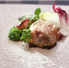 牛ほほ肉とりんごのパートフィロー包み焼き