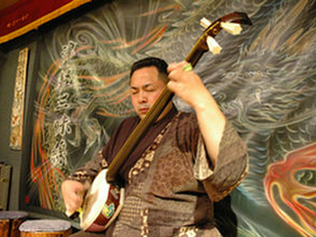 本物の津軽三味線演奏を楽しむ事ができる