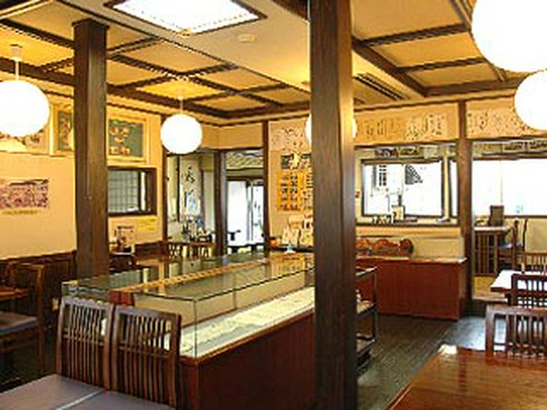 古民家を利用した落ち着いた雰囲気の店内