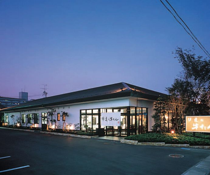 仙台東部道路東インターより車で3分。