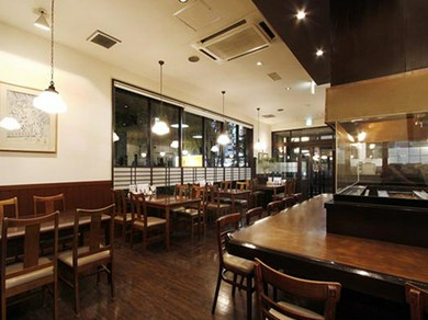 大人数のご家族連れでも安心してお食事いただけます。