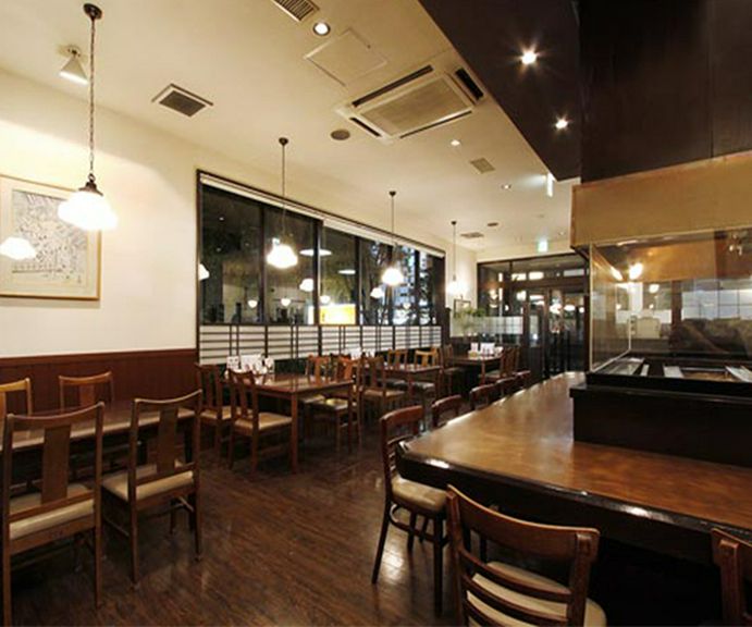 大人数のご家族連れでも安心してお食事いただけます。