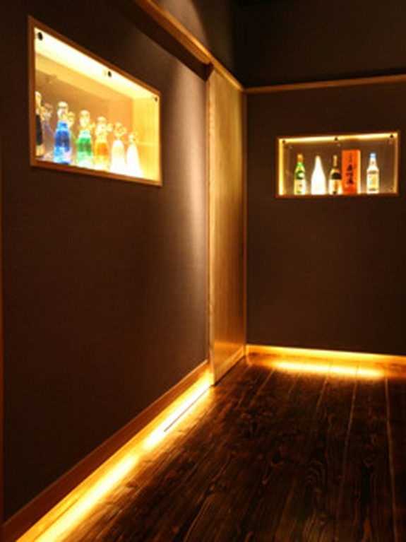 照明にこだわった店内造り。雰囲気抜群です。