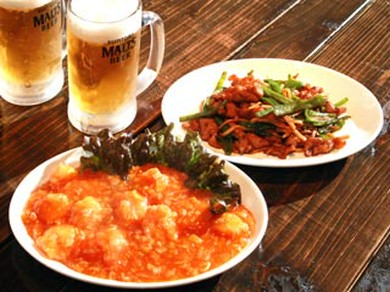 夏はやっぱり生ビール！冷えたジョッキでグビグビっと！