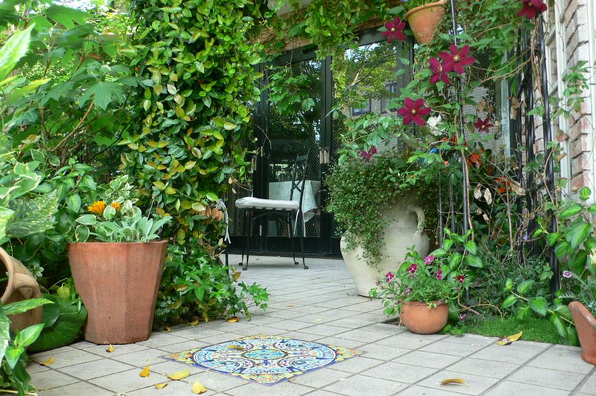 ヨーロッパの田舎の小さなレストランの雰囲気