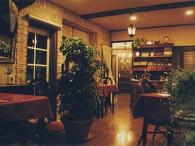 暑い夏！涼しい、静かなレストランで米沢牛とワインで乾杯！