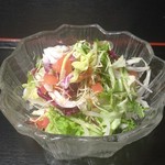 色々な野菜をイタリアンドレッシングで和えました。